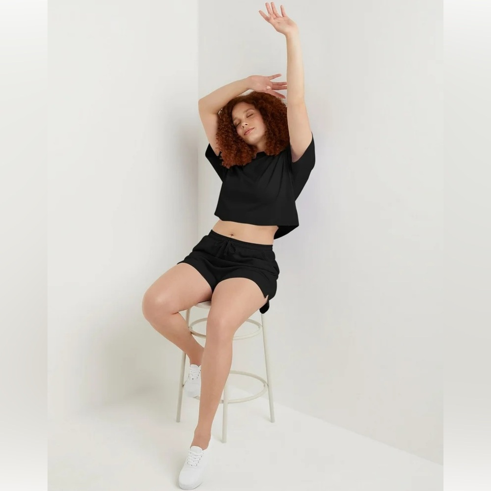 Hanes Crop Black Tee